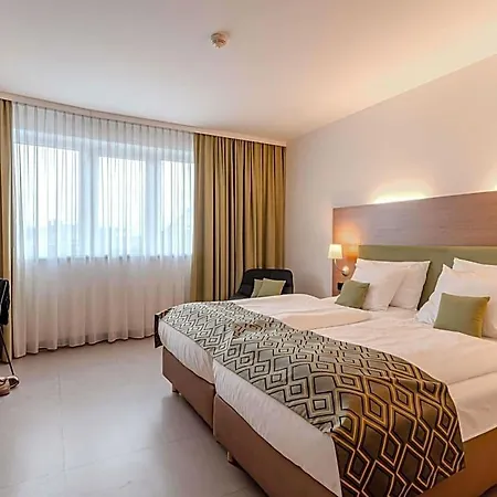 Mercure 4*