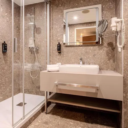 Mercure 4* Γκρατς